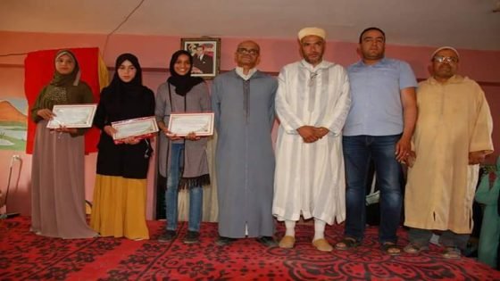 السفلات:الثانوية الاعدادية ابوبكر الصديق تحتفي بالمتفوقات والمتفوقين