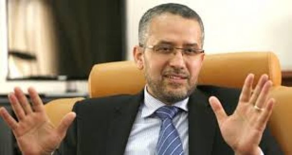 سفينة الشوباني تقترب من الغر ق!! سفينة الشوباني تقترب من الغر ق!!