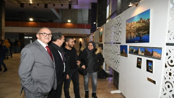 بحضور عشاق فن الصورة امحيمدات يفتتح معرضه الفوتوغرافي بمسرح محمد الخامس