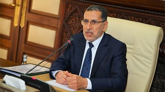 رئيس الحكومة ينفي بشكل قاطع، ما أشيع حول التراجع عن مجانية التعليم