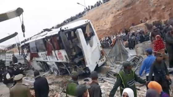 مصرع شخصين وإصابة 26 آخرين إثر انقلاب حافلة لنقل عاملات وعمال بمنطقة أنزا أكادير