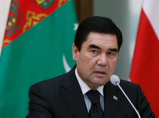 رئيس تركمانستان يفسح الطريق لابنه لخلافته