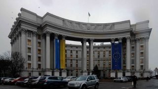 أوكرانيا تسعى لاجتماع مع روسيا في غضون 48 ساعة