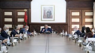 والي بنك المغرب.. الحكومة لا تحتاج إلى تعديل قانون المالية