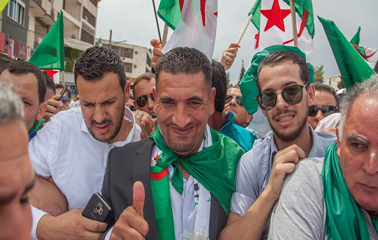 الجزائر تفرج عن المعارض طابو بعد أقل من يوم على توقيفه