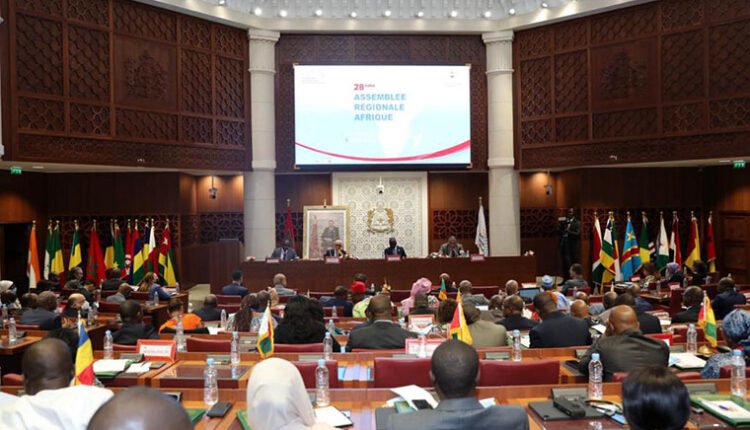 الطالبي العلمي يؤكد على ضرورة العمل ككتلة متراصة دفاعا عن قضايا القارة - الحدث بريس