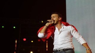 لمجرد يقيم حفلاً ضخما بمصر وسط دعوات للمقاطعة