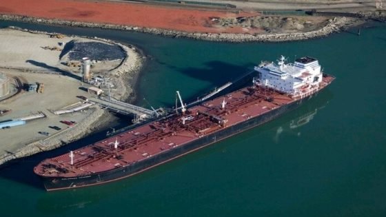 شحنة مهمة من النفط الروسي في طريقها إلى المغرب