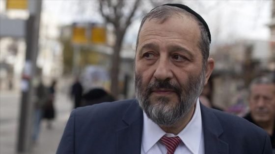 حكم قضائي يتسبب في إقالة وزير بحكومة نتنياهو