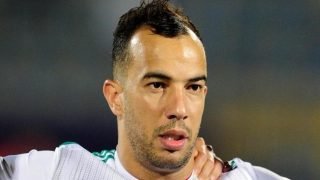 الجزائري بلعمري يصل إلى الدار البيضاء