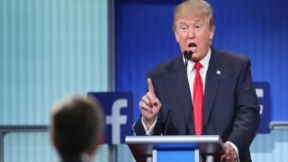 إعادة تفعيل حسابات ترامب على الفيسبوك والإنستغرام