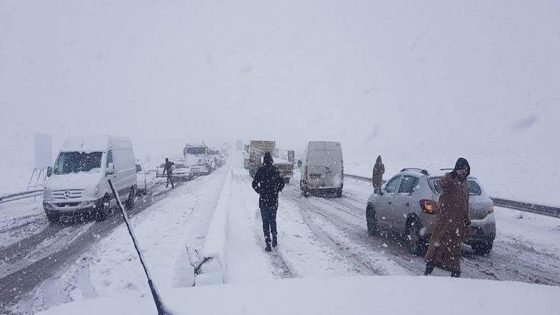 يهم السائقين.. هذه المحاور الطرقية مقطوعة بسبب الثلوج والامطار