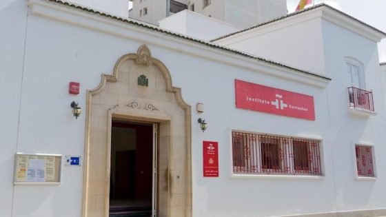 معهد إسباني يفتح قريباً بالعيون