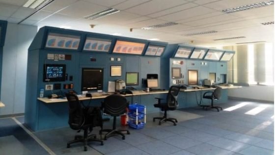 المراقبون الجويون يعلقون إضرابهم