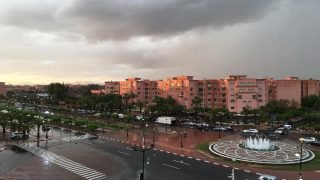 نزول أمطار وزخات رعدية بمناطق المملكة