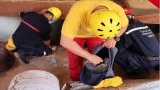 فرق الإنقاذ الجزائرية تنهب ممتلكات المنكوبين في ليبيا