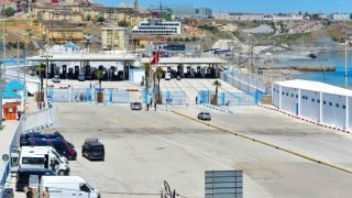 وزير الخارجية الإسبانية: الجمارك في سبتة ومليلية ستفتح بمجرد أن يحل المغرب “المشاكل التقنية”