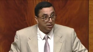 موقع الإعلام في الدستور المغربي