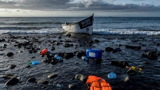 عــاجــل | جثث مهاجرين في قارب للهجرة السرية بالداخلة