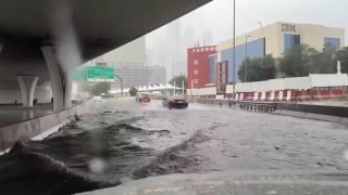 فوضى عارمة في دبي غداة تساقط أمطار قياسية