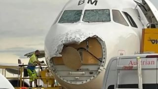 طائرته تحطمت وسط الغابات.. مقتل نائب رئيس بلد افريقي ومرافقيه