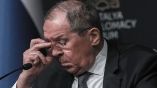 وزير الخارجية الروسي لافروف يوجه تهديدا لفرنسا