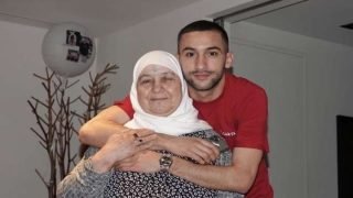 حكيم زياش يتحدث عن دور والدته في مساره الكروي وحياته بشكل عام