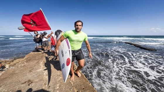 أولمبياد باريس 2024..راكب الأمواج المغربي رمزي بوخيام يتأهل إلى الدور الثالث