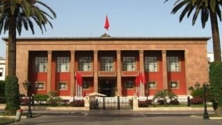 فضائح الفساد تطال البرلمانيين في المغرب: مطالب بإصلاحات قانونية لتحسين الانتخابات