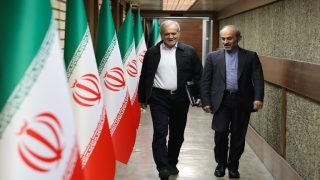 سابقة في تاريخ إيران..تعيين كردي سني نائبا للرئيس