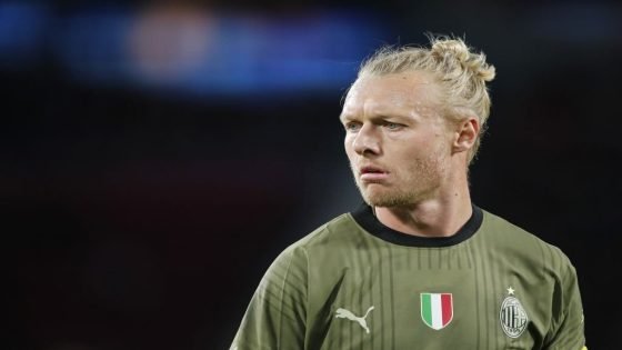 المدافع الدنماركي سيمون كاير يعلن إعتزاله اللعب الدولي