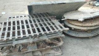 شبكة متخصصة في سرقة الأغطية الحديدية “للبالوعات “تحت قبضة أمن طنجة