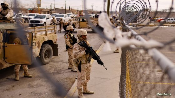 Members of the Mexican Army arrive at Cereso number 3 state prison after unknown assailants entered the prison and freed several inmates, resulting in injuries and deaths, according to local media, in Ciudad Juarez, Mexico January 1, 2023. REUTERS /Jose Luis Gonzalez