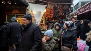 التجارة الإلكترونية..تركيا ترفع الضريبة على المشتريات و تخفض الحد الأقصى للإنفاق