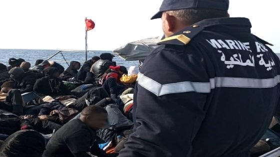 الداخلة..البحرية الملكية تقدم المساعدة لـ68 مرشحا للهجرة غير النظامية من إفريقيا جنوب الصحراء