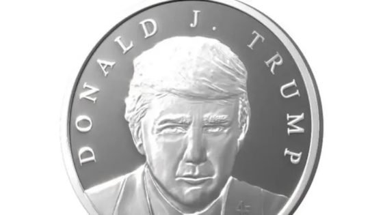 ترامب يطرح عملته الرسمية للبيع مقابل 100 دولار