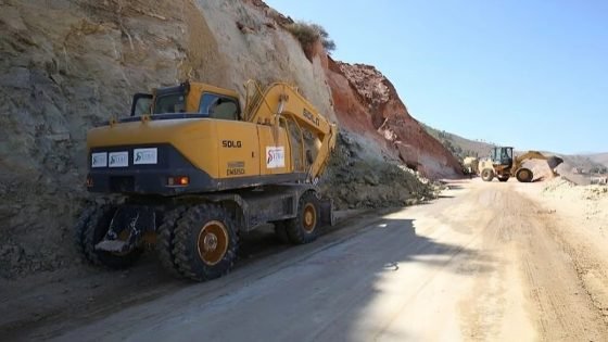 وزارة التجهيز: إعادة فتح 52 مقطعاً طرقيا من أصل 57 مقطعاً تضرروا بسبب الفيضانات والأمطار