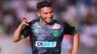 الرجاء يقلب الطاولة على أولمبيك آسفي في مواجهة مثيرة ويحقق فوزه الأول