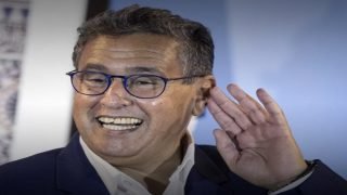 استطلاع: عزيز أخنوش يُعتبر أسوأ رئيس حكومة مغربية خلال عهد الملك محمد السادس