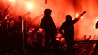 إيطاليا.. تفكيك عصابات الألتراس في ميلانو!