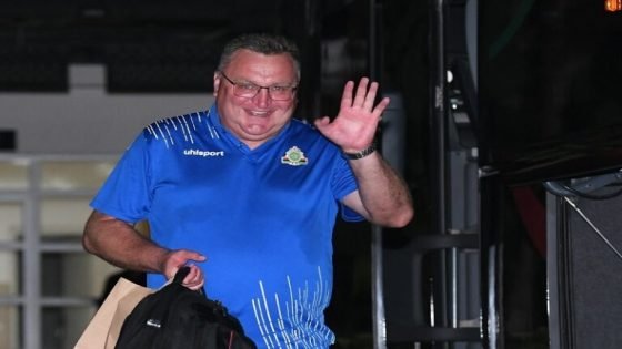 رسميا.. الجيش الملكي يعلن عن إنهاء عقد المدرب البولندي تشيسلاف ميشنيفيتش