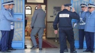 المصادقة على مشروع مرسوم بتحديد نظام البذلة الرسمية لموظفي إدارة الجمارك