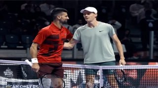 يانيك سينر يتأهل إلى نهائي بطولة “SIX KINGS SLAM” بعد فوزه المثير على دجوكوفيتش