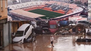 الاتحاد الإسباني يؤجل مباراتي فالنسيا وليفانتي في كأس الملك بسبب الفيضانات