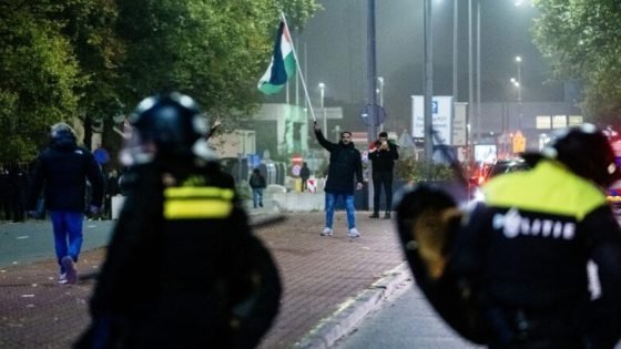 هولندا تعرب عن استيائها لنشر إسرائيل تقريرا عن العنف في أمستردام