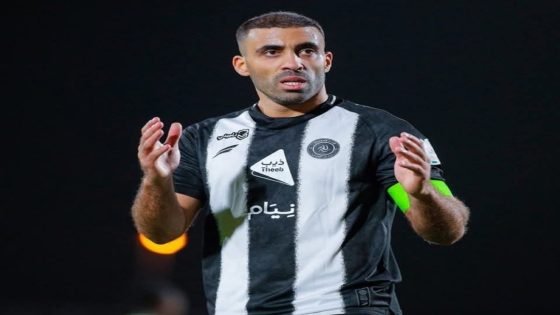 عبد الرزاق حمد الله يتألق ويتصدر التشكيلة المثالية للجولة التاسعة في دوري روشن السعودي