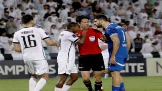 الاتحاد الآسيوي يتخذ موقفًا حاسمًا: إيقاف طاقم تحكيم مباراة الهلال والسد