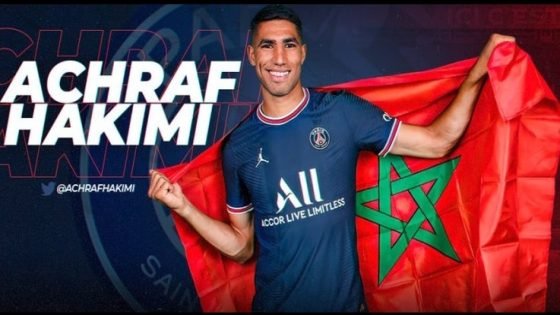 أشرف حكيمي ضمن قائمة المرشحين لجائزة أفضل مدافع في العالم لعام 2024