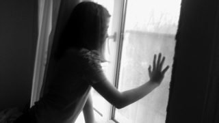 تقرير رسمي “مفزع”.. الاضطرابات النفسية تحاصر نصف المغاربة