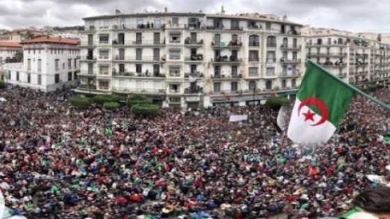 هل تواجه الجزائر مصير النظام السوري؟